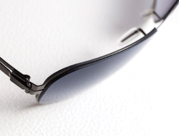 度付きレンズをフレームにセットしたイメージ