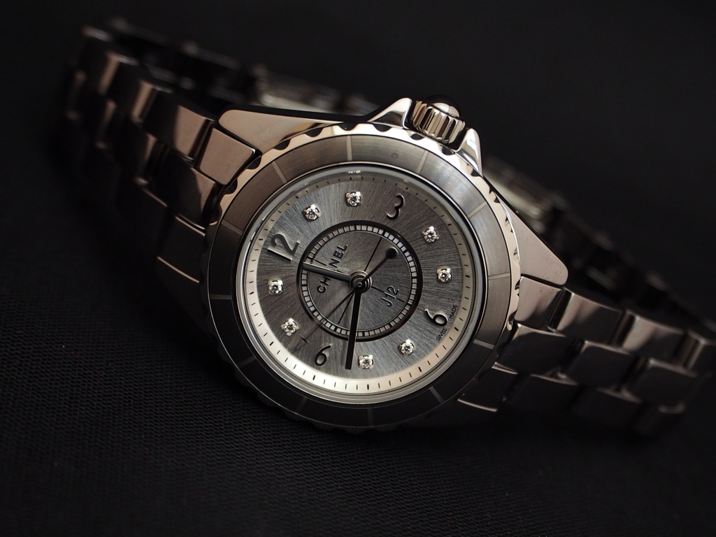人と違った時計をお探しの方にシャネル「J12 クロマティック 29mm ダイヤモンドインデックス」-CHANEL -P1070948