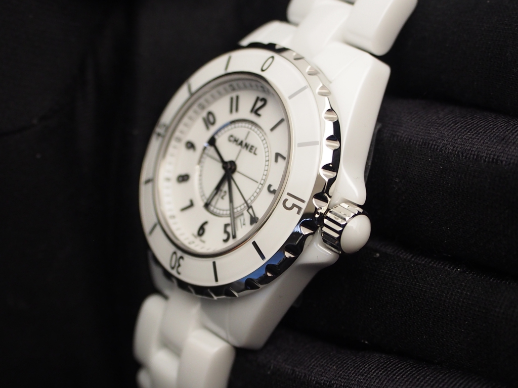 シャネル CHANEL J12 ホワイトファントム 33mm H3442 10周年記念 世界2000本限定 ホワイト セラミック クォーツ 90170796 腕時計 限定特価