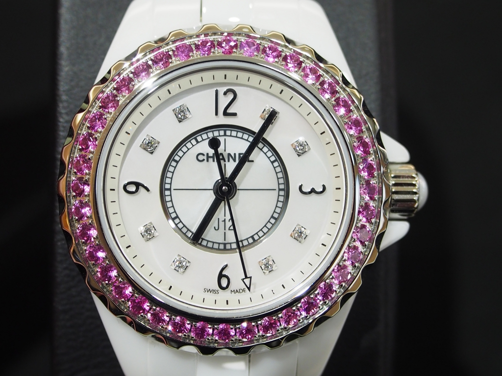 女性で大き目の時計を探している方はこちら！！タグ・ホイヤー「フォーミュラ1 ダイヤモンド クロノグラフ」