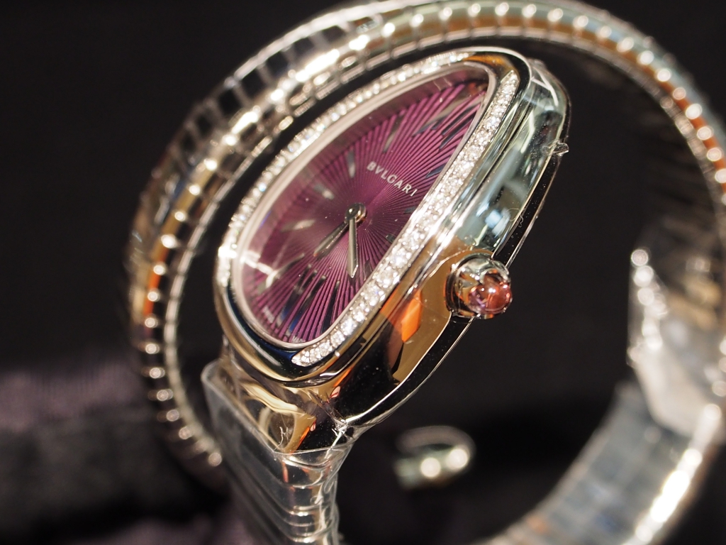 この時計が似合う女性に憧れる！ブルガリ「セルペンティ・トゥボガス」-BVLGARI（取扱い終了） -P6250673