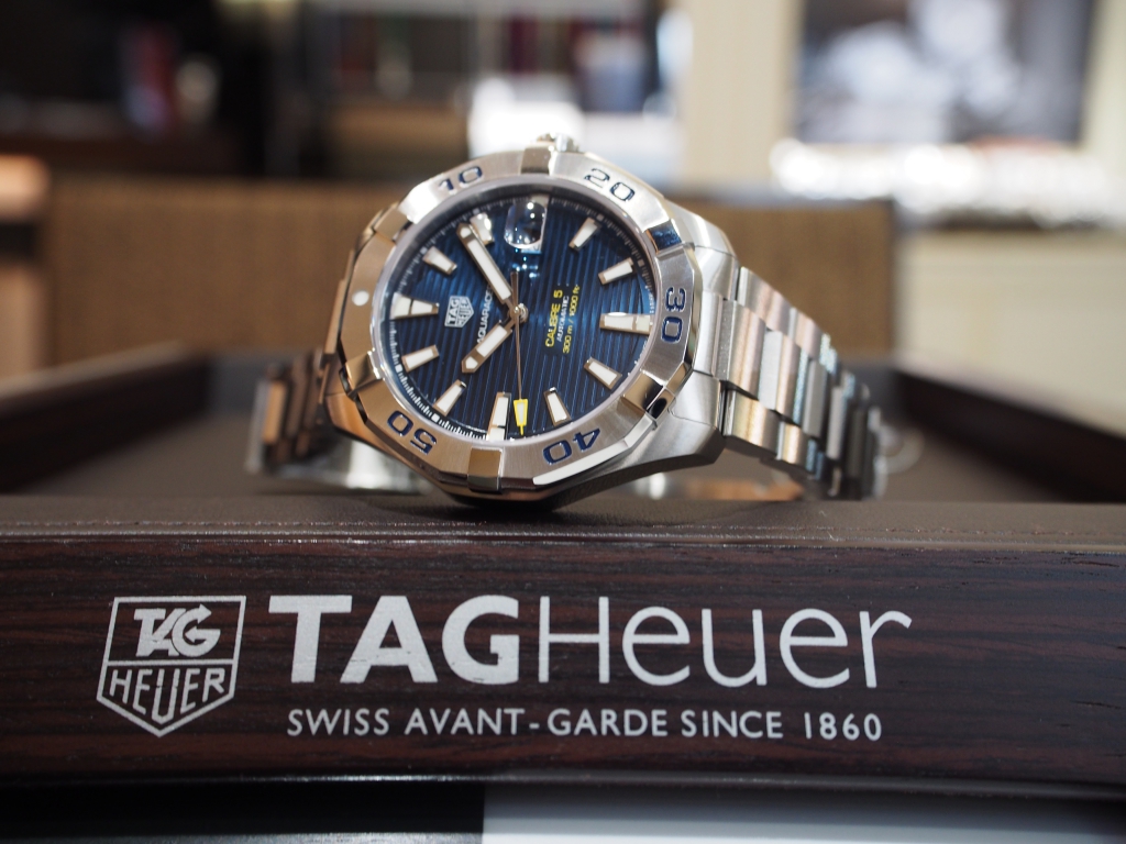 TAG HEUER(タグホイヤー)アクアレーサー キャリバー5