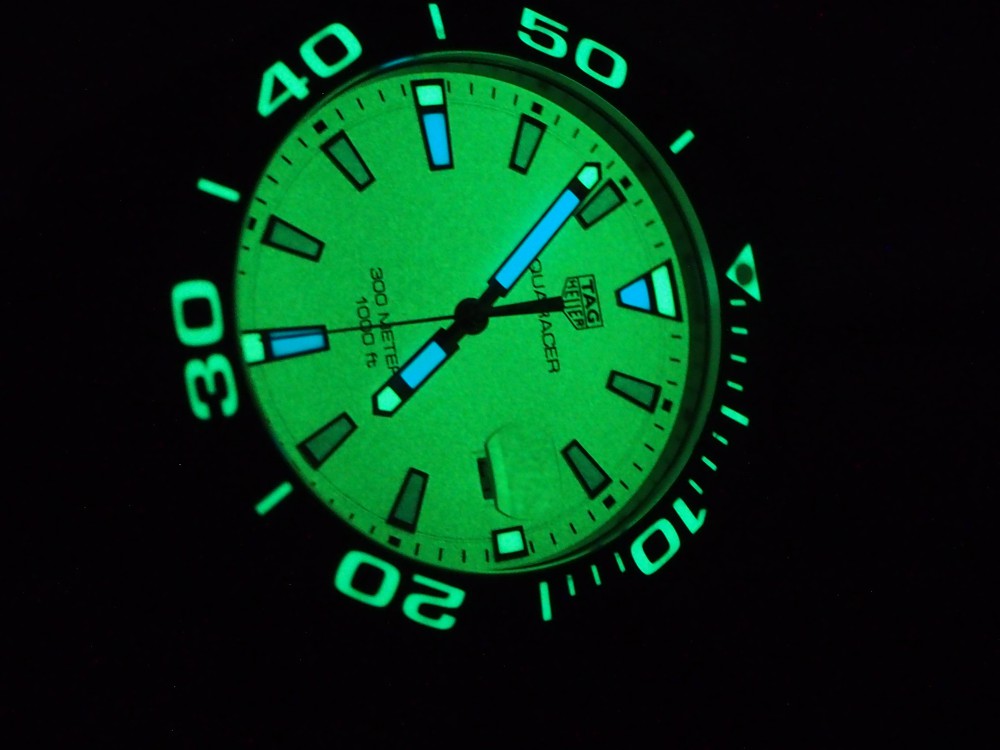夜でも注目の的です！暗闇の主役になれる時計！！話題の新作入荷！！タグ・ホイヤー「アクアレーサー ナイトダイバー」-TAG Heuer スタッフのつぶやき -P5250504