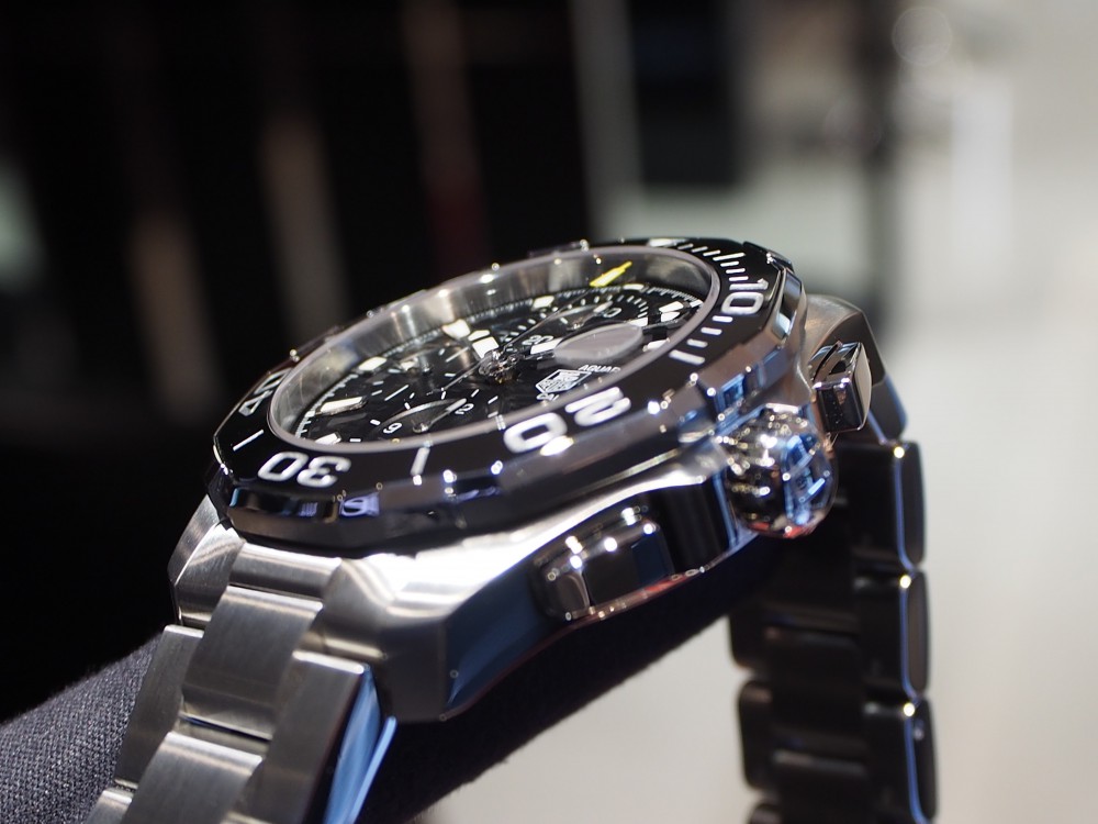 男らしい腕時計を…タグ・ホイヤー アクアレーサー キャリバー16 クロノグラフ セラミック-TAG Heuer -P5260514