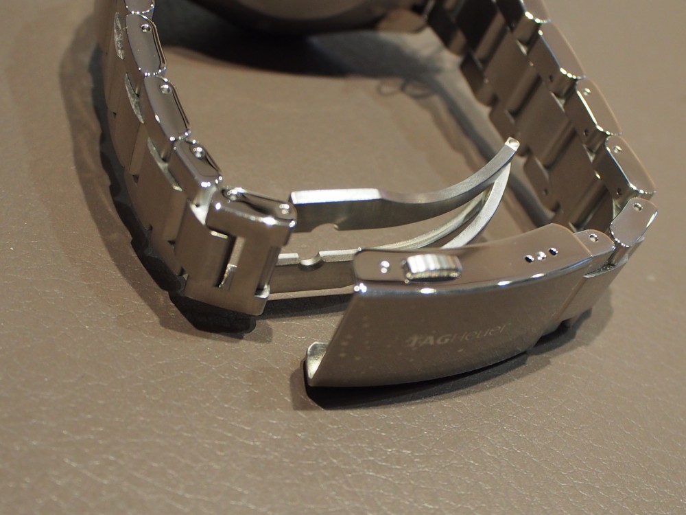 男らしい腕時計を…タグ・ホイヤー アクアレーサー キャリバー16 クロノグラフ セラミック-TAG Heuer -P5260517