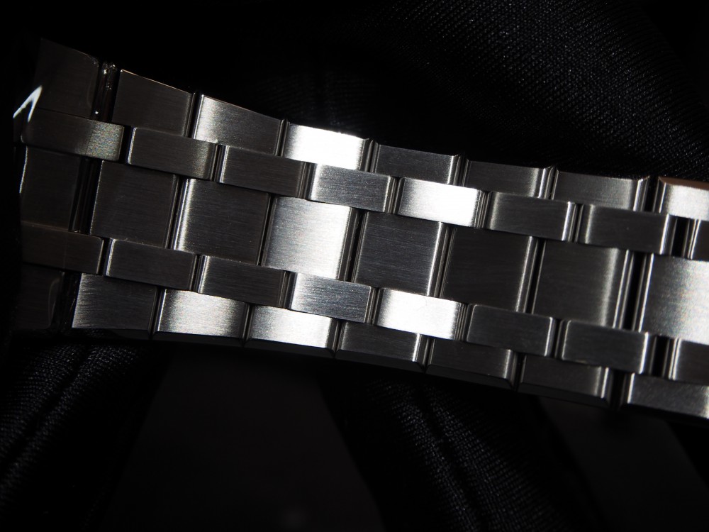 新社会人におすすめの機械式腕時計「モーリス・ラクロア アイコン オートマティック」-MAURICE LACROIX -PA070020