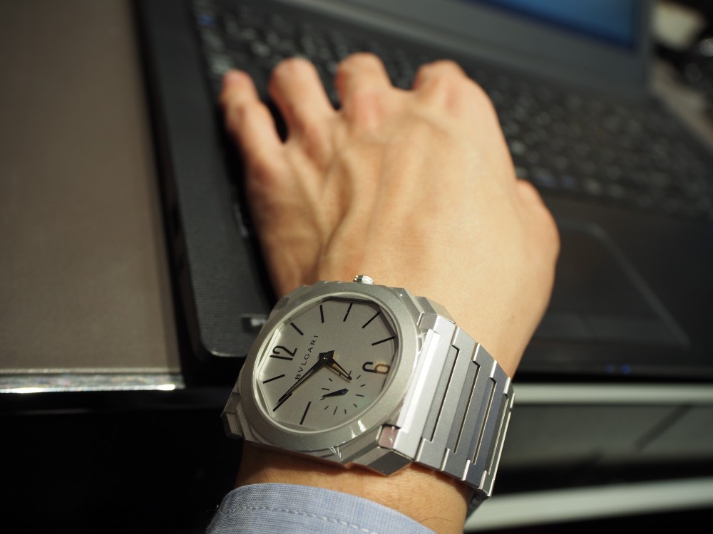 世界最薄自動巻き腕時計のステンレスモデル「オクト フィニッシモ」-BVLGARI（取扱い終了） -PC100447