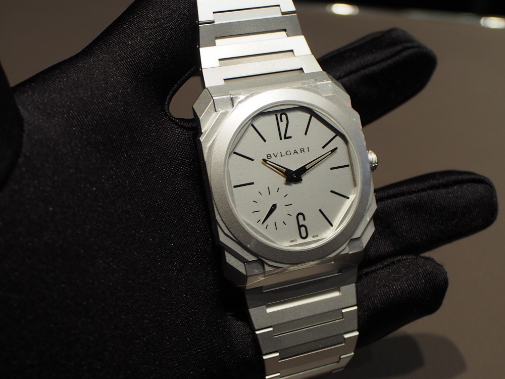 世界最薄自動巻き腕時計のステンレスモデル「オクト フィニッシモ」-BVLGARI -PC100454