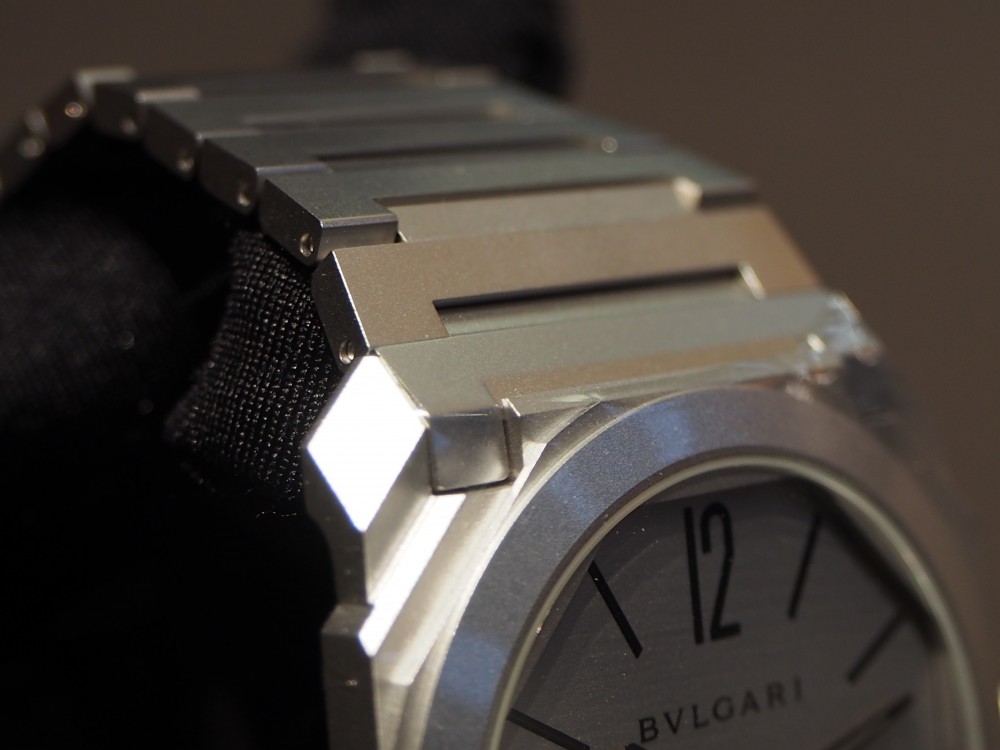世界最薄自動巻き腕時計のステンレスモデル「オクト フィニッシモ」-BVLGARI -PC100456