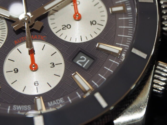 世界限定300本！細部までこだわり抜かれた本格機械式時計「ノルケイン アドベンチャースポーツ クロノ オート」-NORQAIN -P6010035-700x525