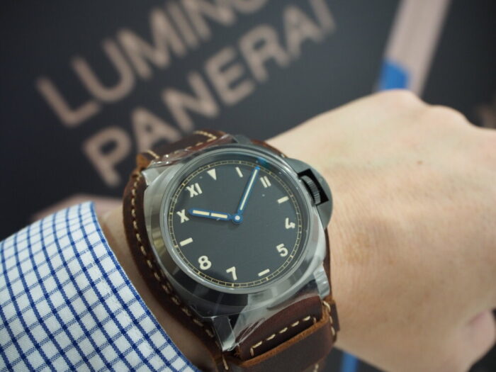 カリフォルニア文字盤とブラックのケースが印象的/パネライ PAM00779 入荷！-PANERAI -P7090174-1-700x525