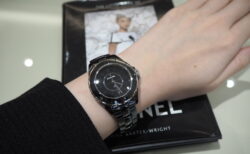 大人の女性を演出する時計。マスキュリンといえばシャネル「J12 ファントム」