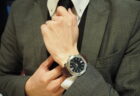 20万円台で手が届く…。名門ブランドの由緒ある角型時計「モナコ」