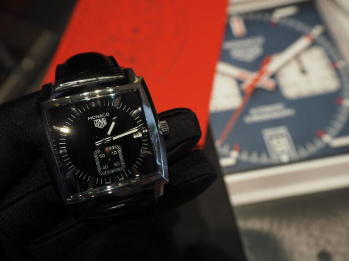 【タグ・ホイヤー】歴史的なモデルを低価格で「モナコ クオーツ」-TAG Heuer -P2080043-700x525