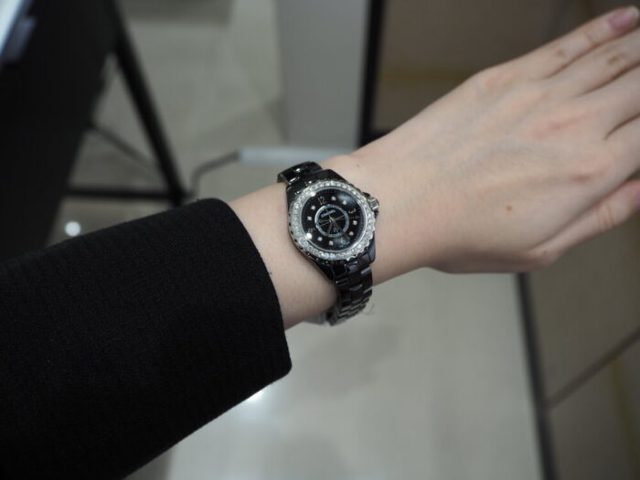【CHANEL】ジュエリー感覚で着けられる時計が女性にはやっぱり人気です。-CHANEL スタッフのつぶやき -P3270327-700x525