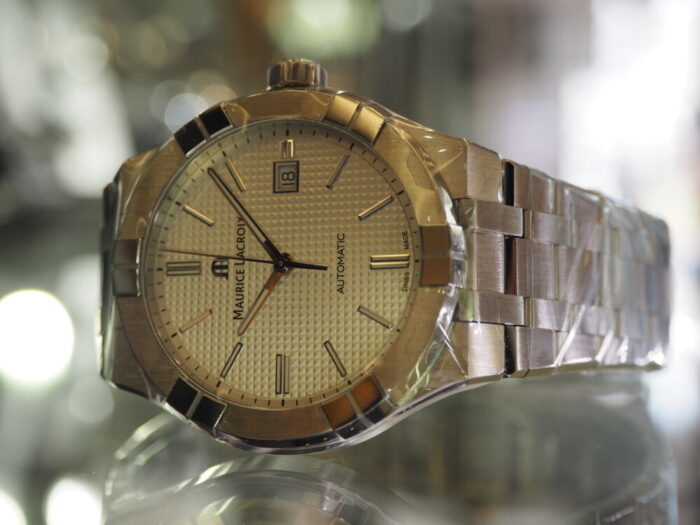 新社会人におすすめの機械式腕時計「モーリス・ラクロア アイコン オートマティック」-MAURICE LACROIX -P4160191-700x525