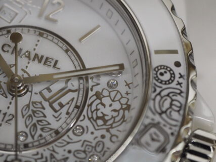 【シャネル】2020年新作、CHANEL好きには堪らない時計です。「J12・20」 ｜ oomiya 鹿児島店ブログ - 正規輸入時計専門店