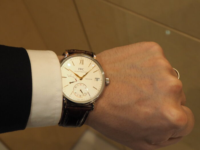 IWC ”アナログだから面白い” 週に1回、手巻き式腕時計のゼンマイを巻く上質な時間。-IWC -P5080549-700x525