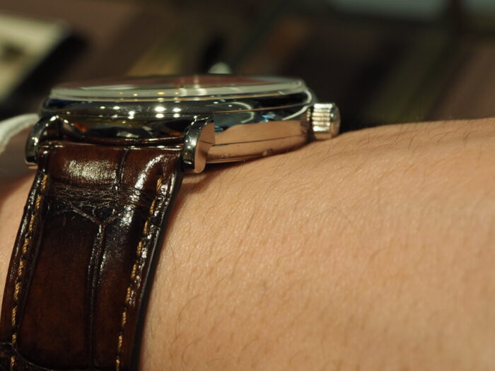 IWC ”アナログだから面白い” 週に1回、手巻き式腕時計のゼンマイを巻く上質な時間。-IWC -P5080552-700x525