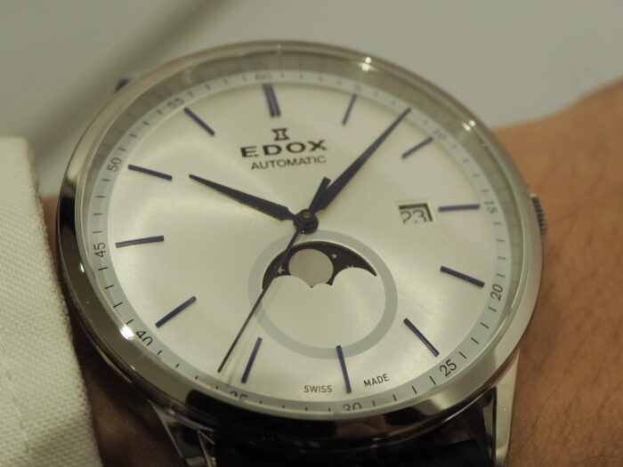 時計好きなら一見の価値あり！老舗メーカーが手掛けるクラシックな1本 エドックス レ・ヴォベール ラ・グランデ ルーン オートマチック-EDOX スタッフのつぶやき -P5230050-700x525