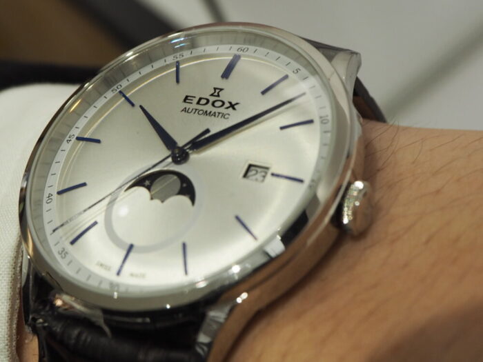 時計好きなら一見の価値あり！老舗メーカーが手掛けるクラシックな1本 エドックス レ・ヴォベール ラ・グランデ ルーン オートマチック-EDOX スタッフのつぶやき -P5230051-700x525