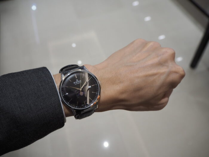 【EDOX】シンプルエレガントなエドックスの時計「レ・ヴォベール ラ・グランデ・ルネ オートマチック」-EDOX -P8270064-700x525