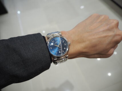 【IWC】エレガントなブルー文字盤の美しい時計「ダ・ヴィンチ・オートマティック」