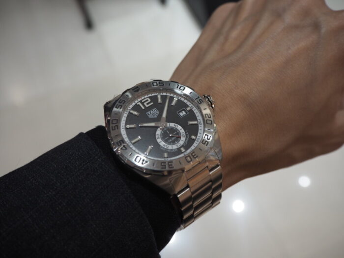 【タグ・ホイヤー】ムリなく高級時計を買う方法「フォーミュラ1 キャリバー6」-TAG Heuer -PA080707-700x525