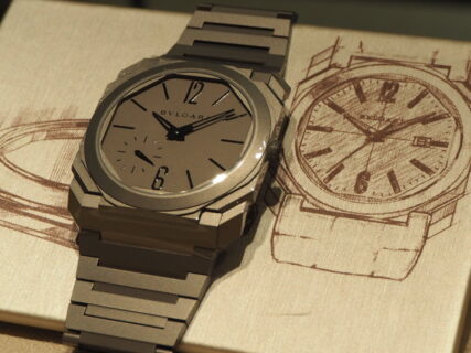 ブルガリ オクト フィニッシモ 軽量薄型でありながら高級感を損なわない稀有な時計