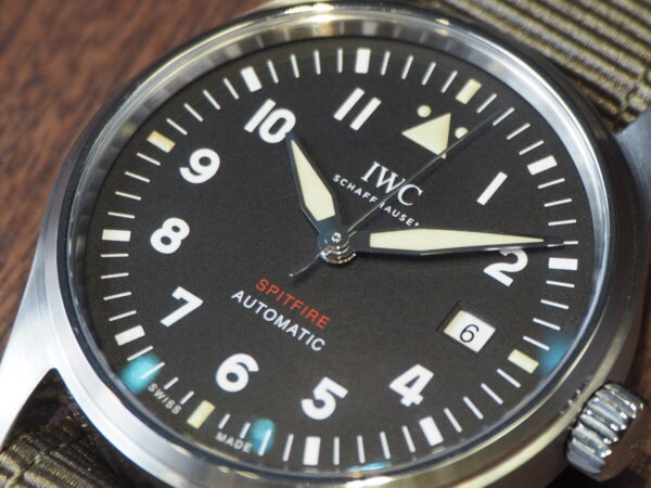 この時計にはテキスタイルストラップがよく映える！IWC「パイロット・ウォッチ・オートマティック・スピットファイア」-IWC フェア・イベント情報 -P3082220-600x450