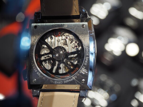 ブランド初となる自社製ムーブメント ホイヤー02を搭載した角形時計…。「モナコ クロノグラフ」-TAG Heuer フェア・イベント情報 -P3092269-600x450