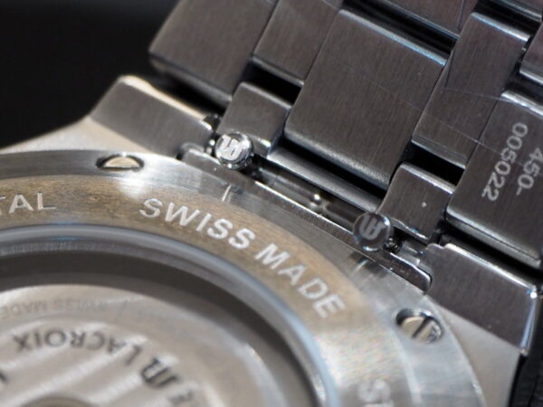 【モーリスラクロア】さりげなく高級時計を…「アイコン オートマティック」-MAURICE LACROIX -P4022606-600x450