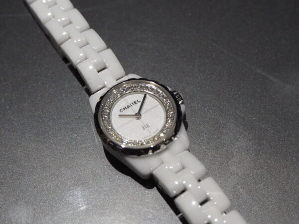 Chanel J12 XS White Dial Diamond Ceramic Strap Women's Watch H5237