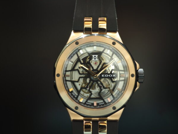 時計業界が大注目。EDOXのスケルトンウォッチ「デルフィン メカノ オートマティック」-EDOX -P4182720-600x450