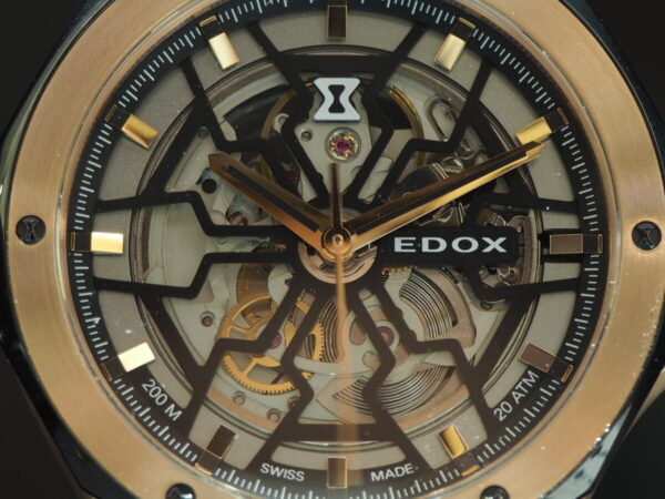 時計業界が大注目。EDOXのスケルトンウォッチ「デルフィン メカノ オートマティック」-EDOX -P4182723-600x450