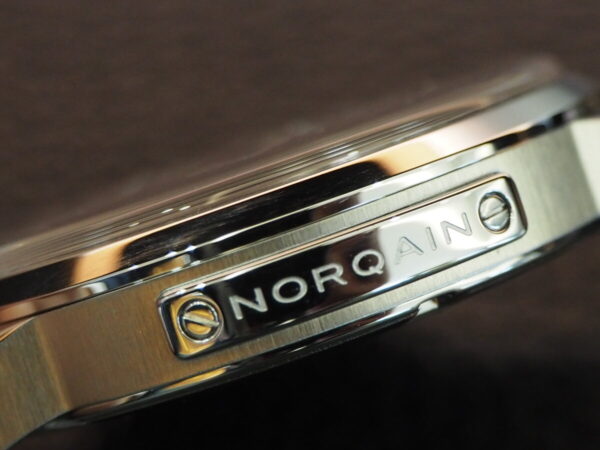 初めての機械式時計におすすめ「ノルケイン フリーダム60 オート」-NORQAIN スタッフのつぶやき -P5023086-600x450