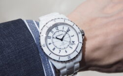 あの有名人も着用している高級腕時計。「シャネル J12 キャリバー12.1」