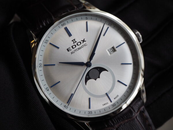 20万円台の時計の作り込みではない！？　記念品としても◎　EDOX「レ・ヴォベール ラ・グランデ・ルネ オートマチック」-EDOX -P5170157-600x450