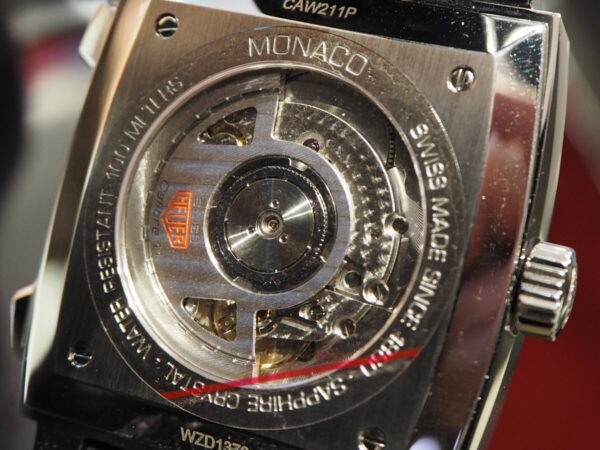 時計史に名を刻む憧れの1本…。タグ・ホイヤー「モナコ キャリバー11 クロノグラフ」-TAG Heuer -P6120602-600x450