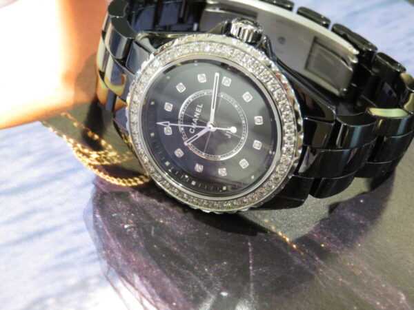 【CHANEL】スタイルに革命をもたらした腕時計「J12 33㎜」-CHANEL -IMG_0966-600x450