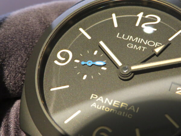 違いの分かる大人時計…。パネライ「ルミノール GMT チェラミカ」-PANERAI -IMG_1316-600x450