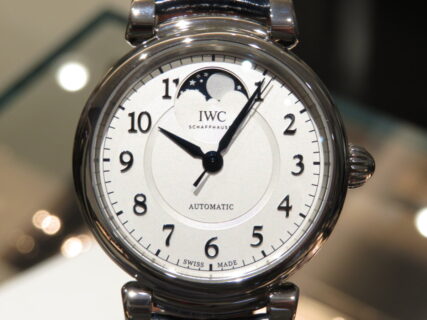 ムーンフェイズに見惚れてしまう…。IWC「ダ・ヴィンチ・オートマティック・ムーンフェイズ 36」