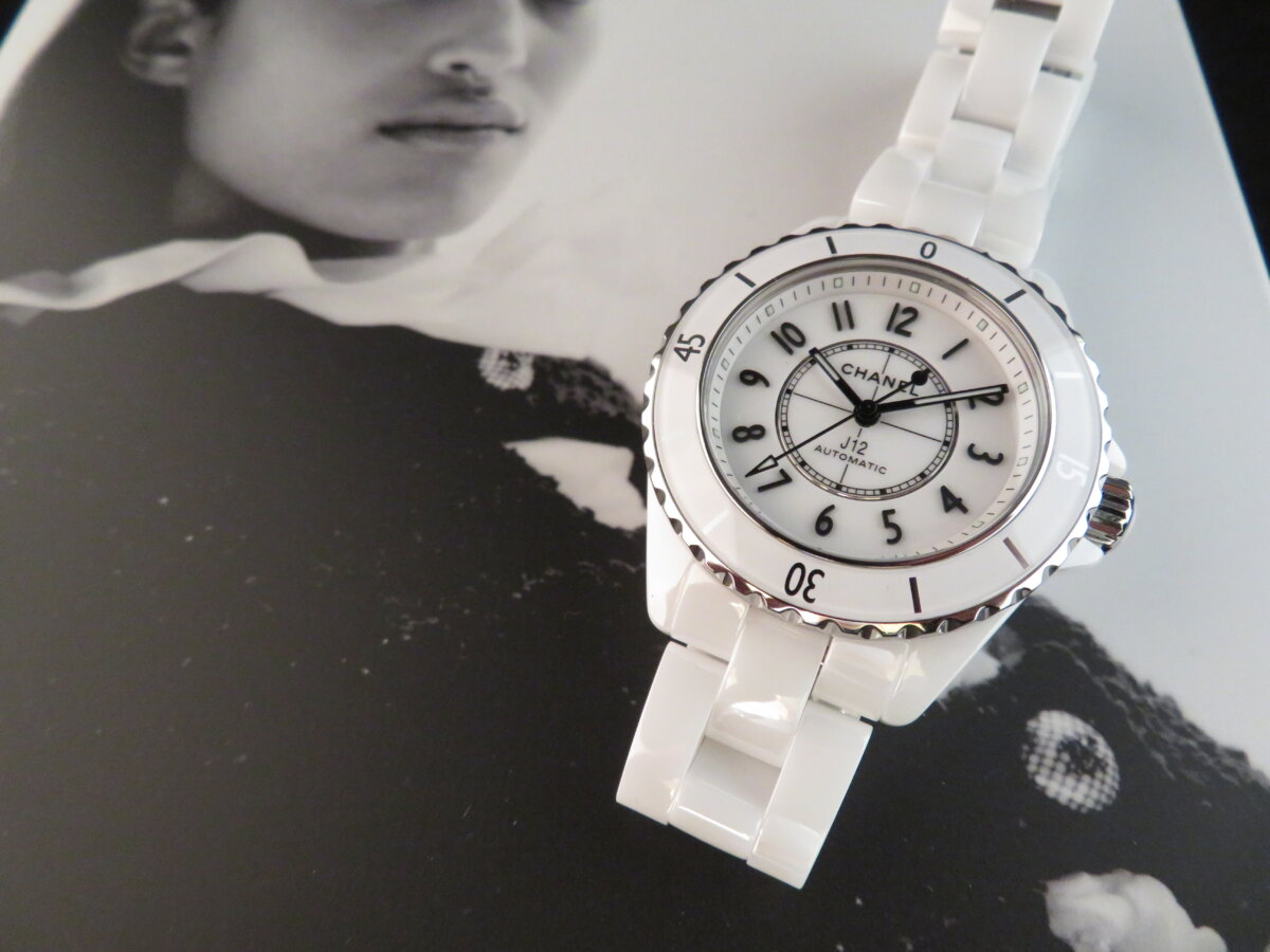 CHANEL】2022年新作入荷致しました!「J12 キャリバー12.2」 | oomiya ...