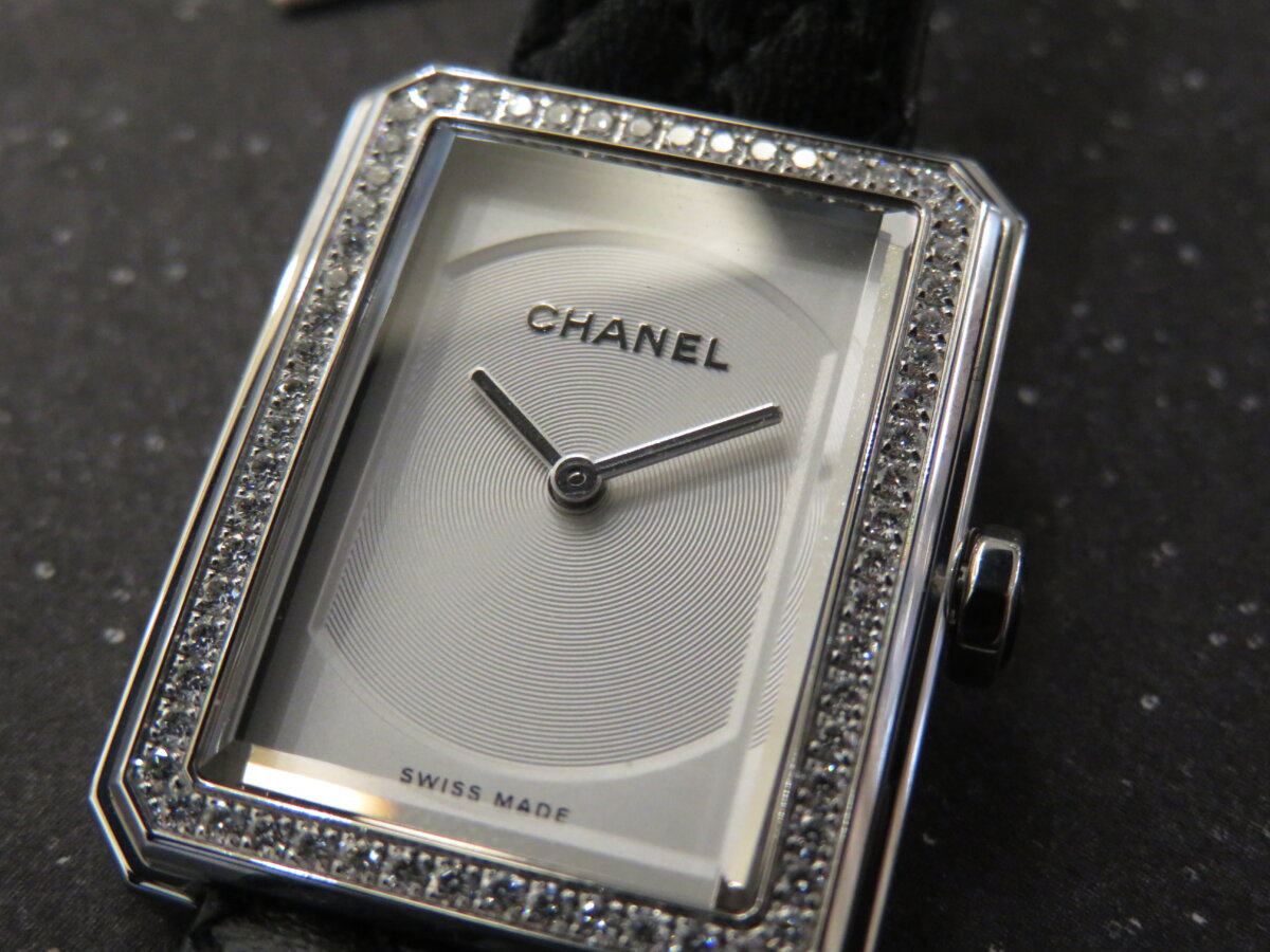 【CHANEL】時計でお洒落を楽しみたい。そんな方にお薦め...豊富な着せ替えベルト御座います！「ボーイフレンド」-CHANEL -IMG_5326