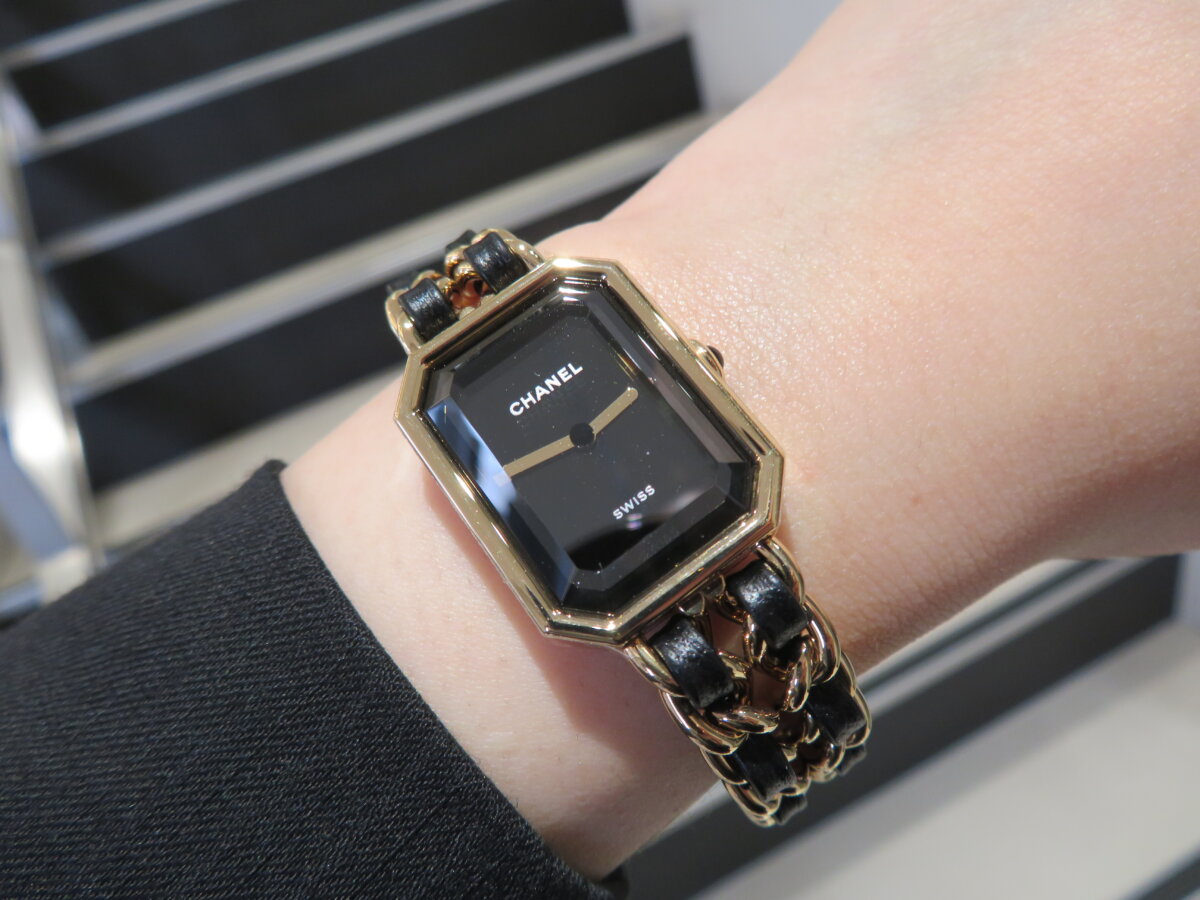 シャネルが最初に手掛けた腕時計「 プルミエール 」。~35年の時を経て