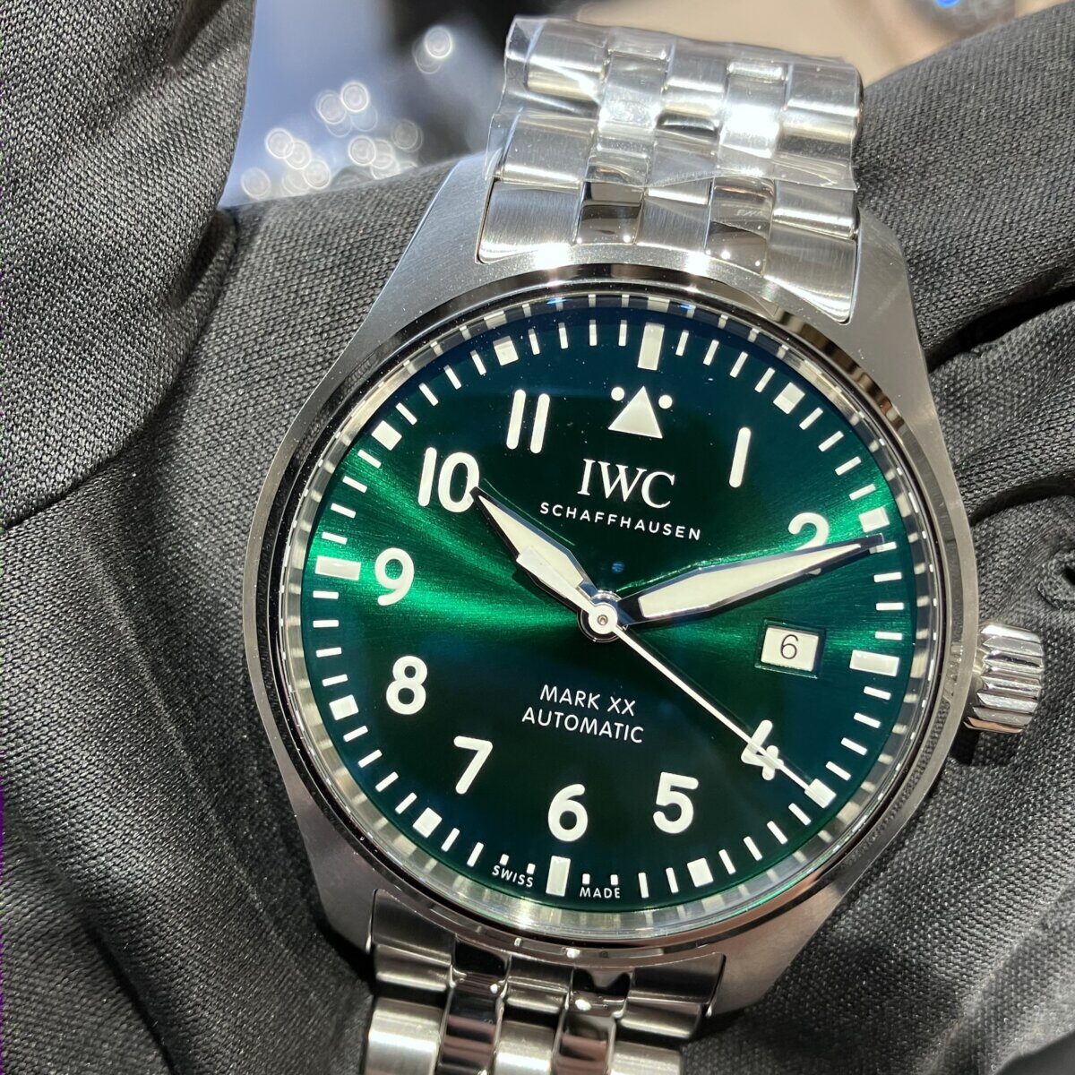 IWC 】初入荷！！「パイロットウォッチ マークXX」グリーン文字