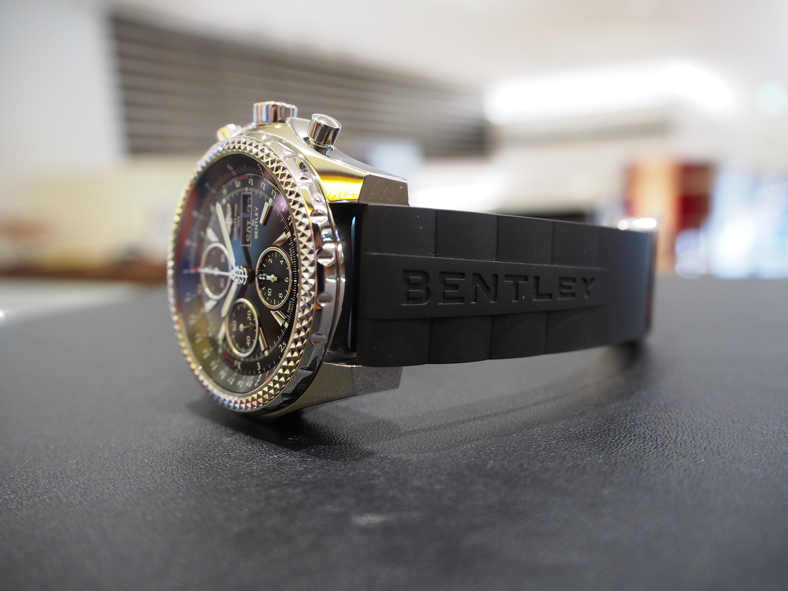 BREITLINGforBENTLEYよりNEWラバーストラップ！