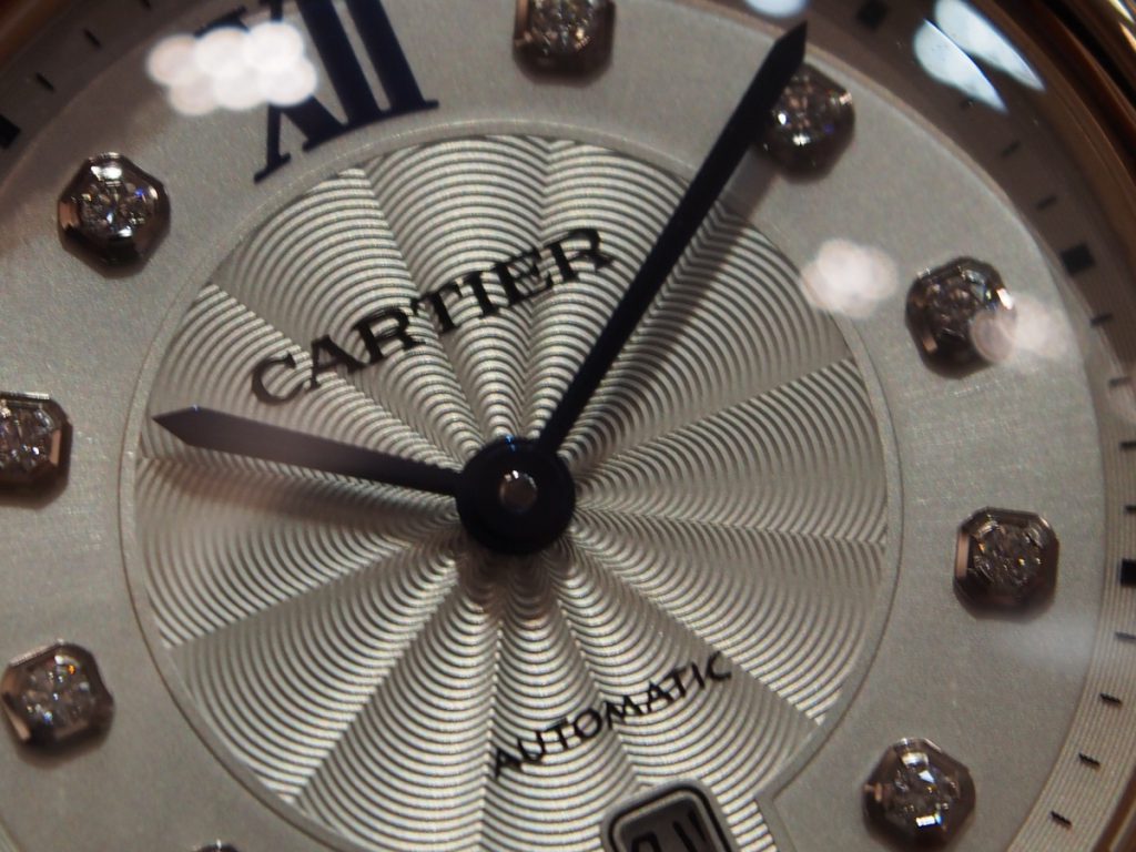 【カルティエ新作】”鍵”を意味するリューズの形…クレ ドゥ カルティエ-Cartier -P5220161-1024x768