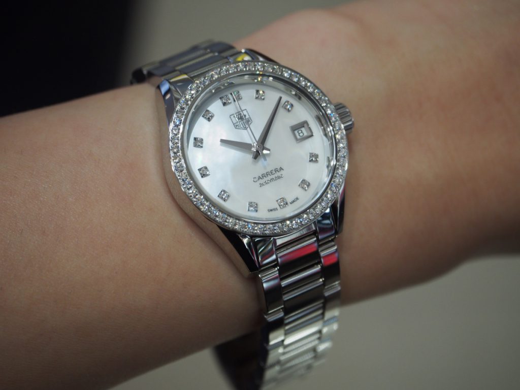 ホワイトデーのお返しにダイヤモンドが入った少し贅沢な時計/タグホイヤー・カレラ レディ ダイヤモンド-TAG Heuer -P8140125-1024x768