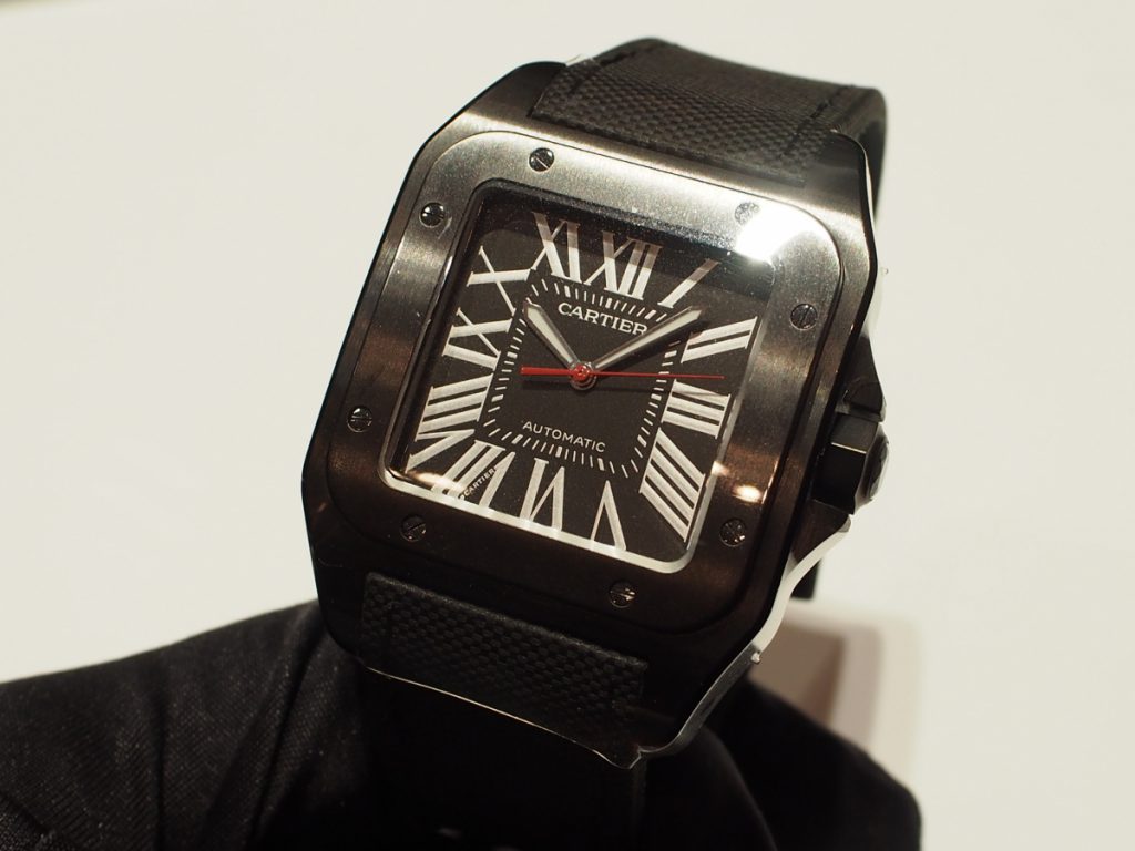 カルティエ初の男性用腕時計【サントス】の中からオールブラックがかっこいい！！サントス100 カーボン ウォッチ-Cartier -P2030362-1024x768